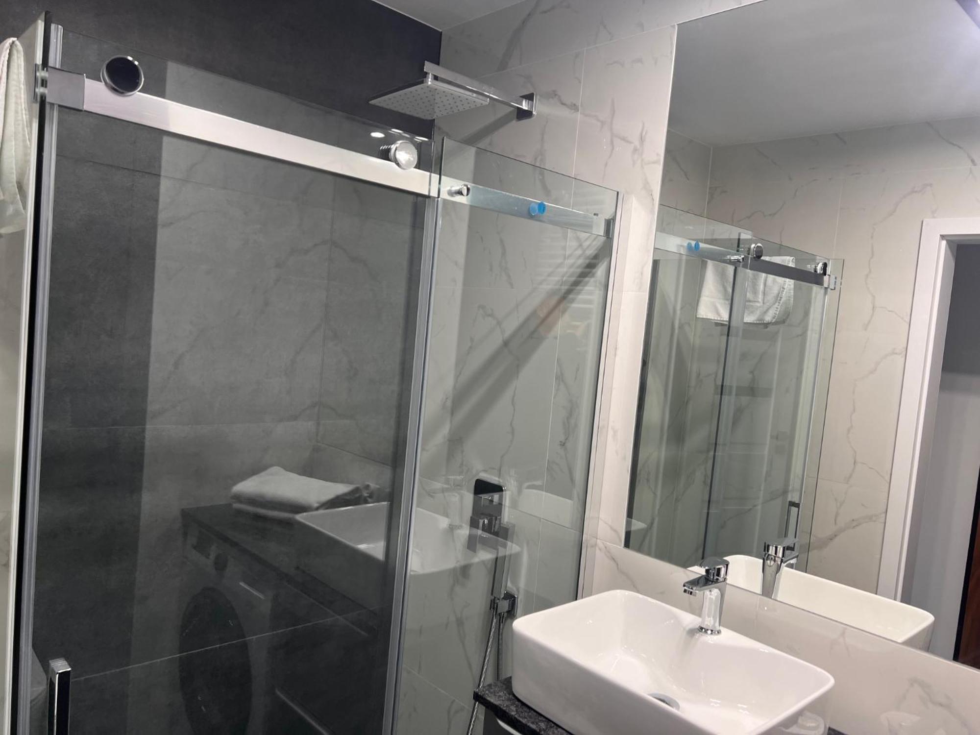 Apartamenty Platinex 1 Krakau Buitenkant foto